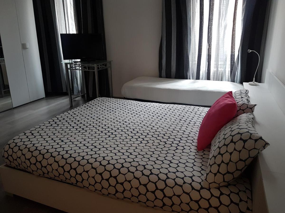 Family Room with Private Bathroom,1031187019:JPEG